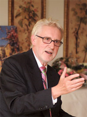 Prof. Dr. Norbert Hans